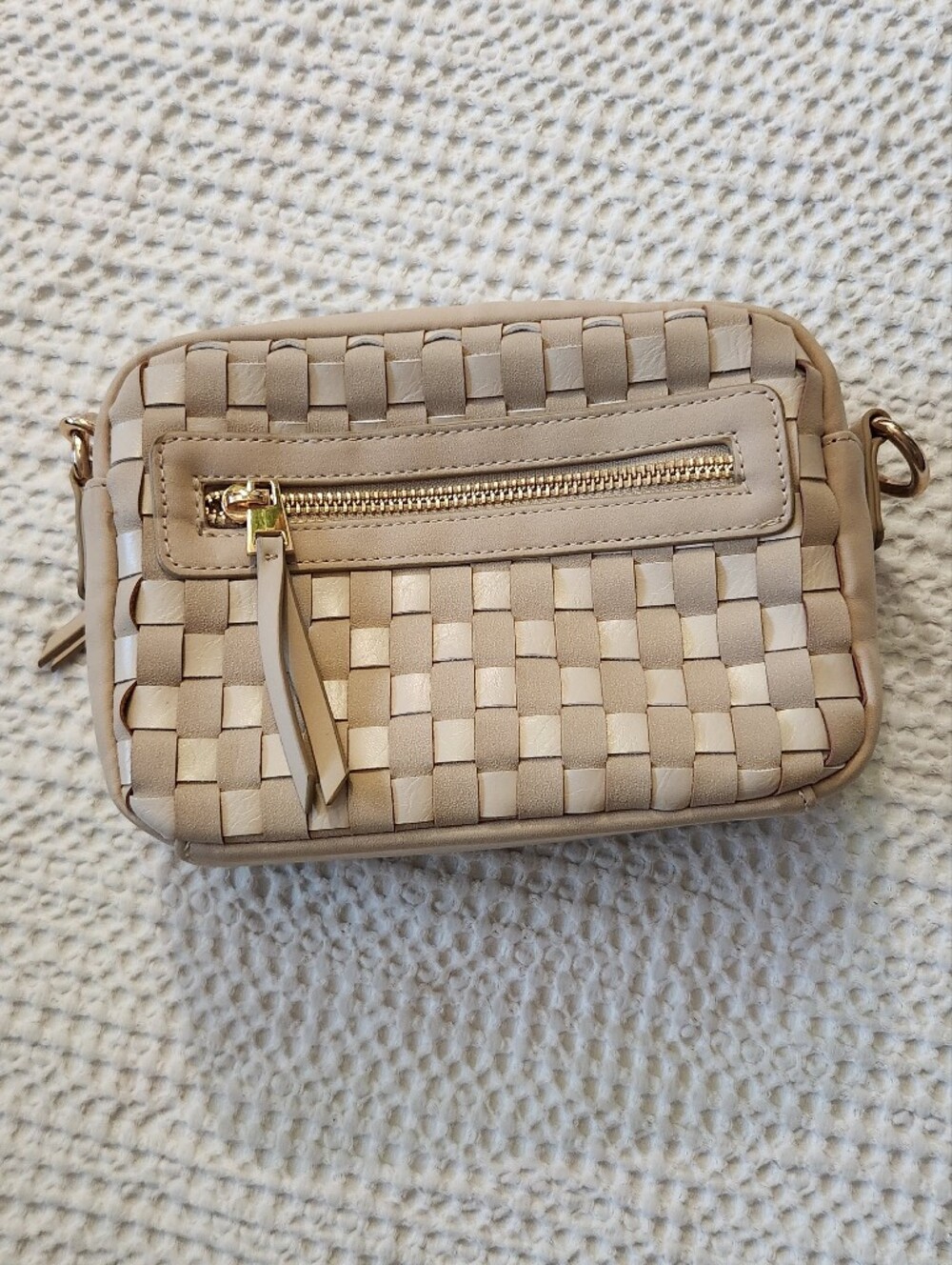 Beige Woven Crossbody Bag with Gold Zip